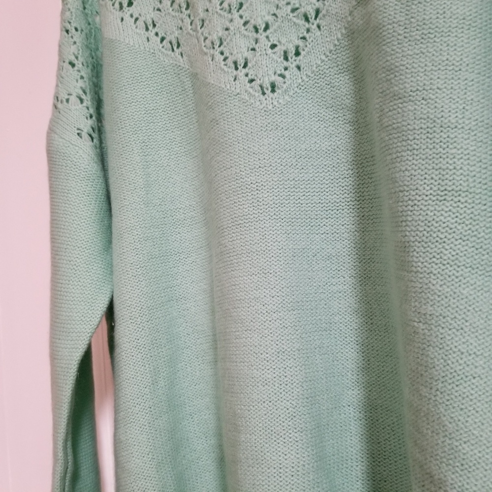 Sweater - Picture 2 of 4